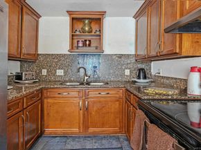 5725 Linda Vista Road 4, San Diego CA 92110