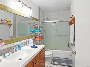 5725 Linda Vista Road 4, San Diego CA 92110