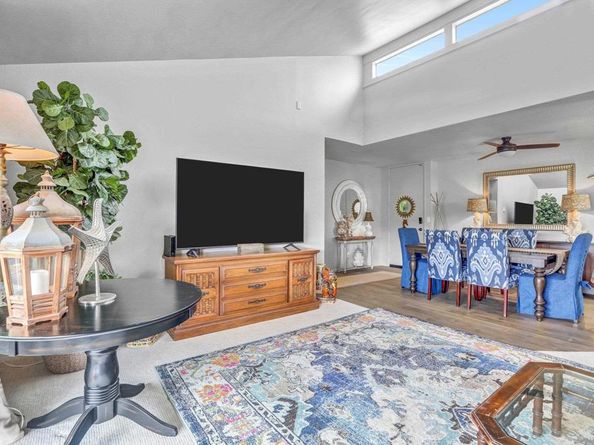 6455 La Jolla Blvd 352, La Jolla CA 92037