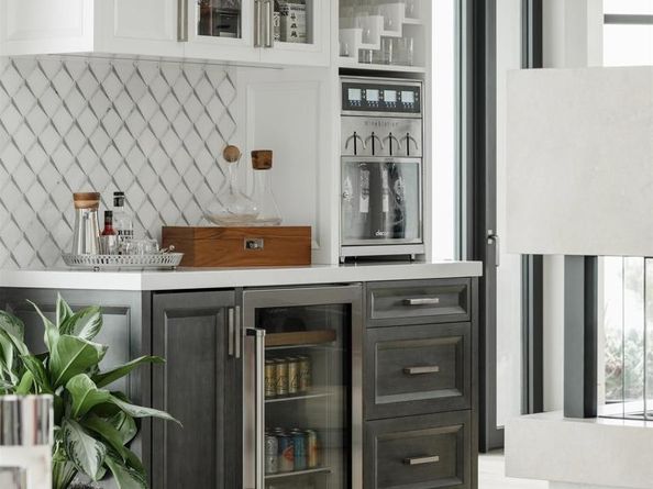 5416 Candlelight Dr, La Jolla CA 92037