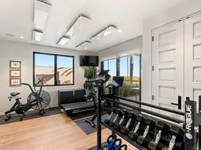 5416 Candlelight Dr, La Jolla CA 92037