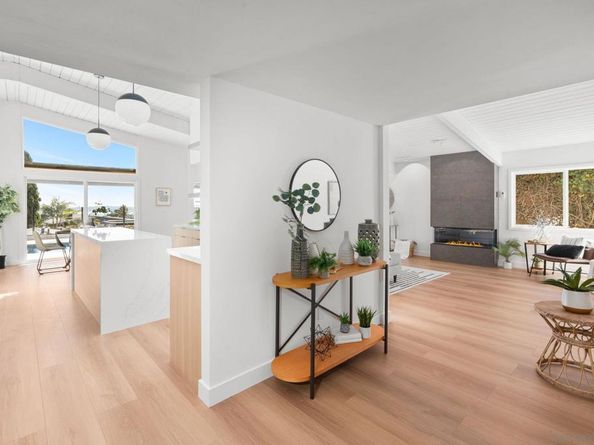 2561 Loring st, San Diego CA 92109