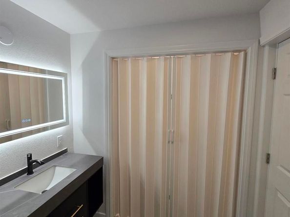 940 S Upas St, Escondido CA 92025