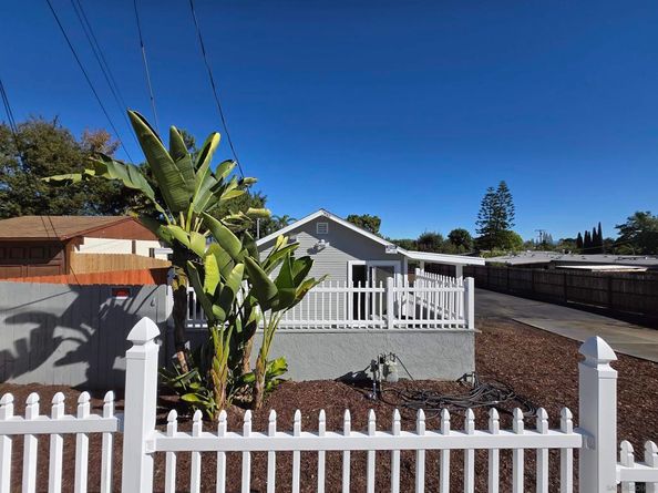 940 S Upas St, Escondido CA 92025