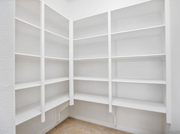 8492 Blackburn Ln, San Diego CA 92127