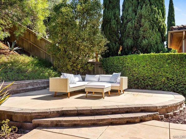 8492 Blackburn Ln, San Diego CA 92127