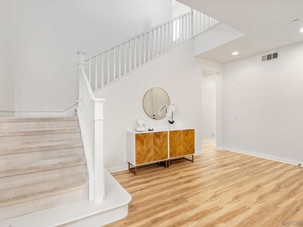 8492 Blackburn Ln, San Diego CA 92127