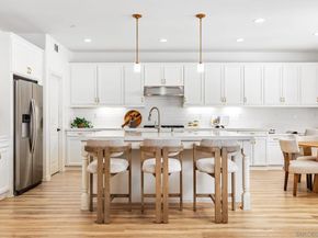 8492 Blackburn Ln, San Diego CA 92127