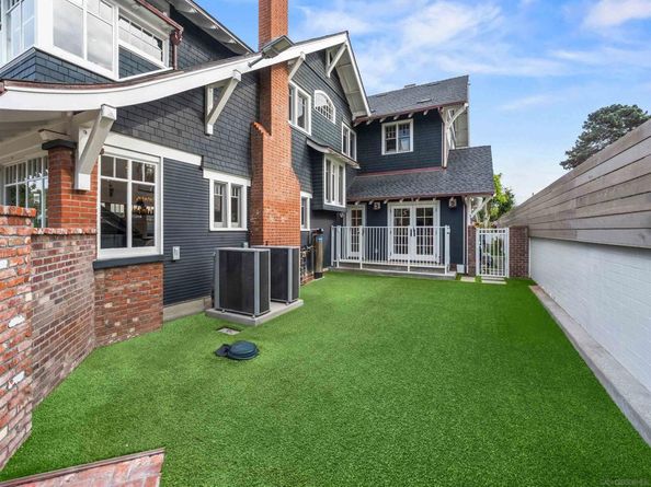 1027 G Ave, Coronado CA 92118