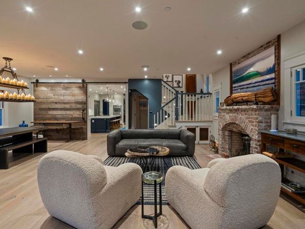 1027 G Ave, Coronado CA 92118