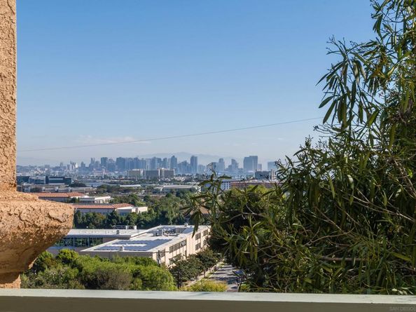 3038 Udall St, San Diego CA 92106