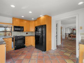3038 Udall St, San Diego CA 92106