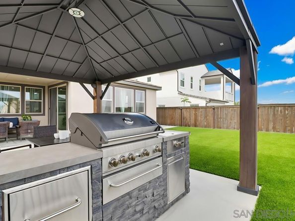 2083 Via Estancia, Chula Vista CA 91913