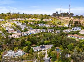 6887 Avenida Andorra, La Jolla CA 92037