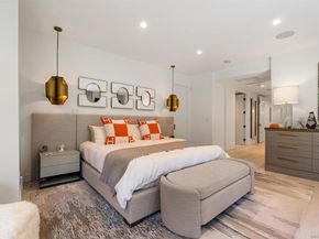 6887 Avenida Andorra, La Jolla CA 92037