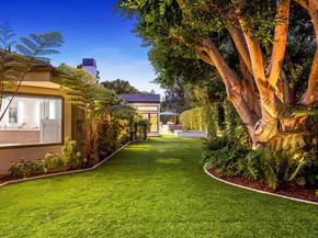 6887 Avenida Andorra, La Jolla CA 92037