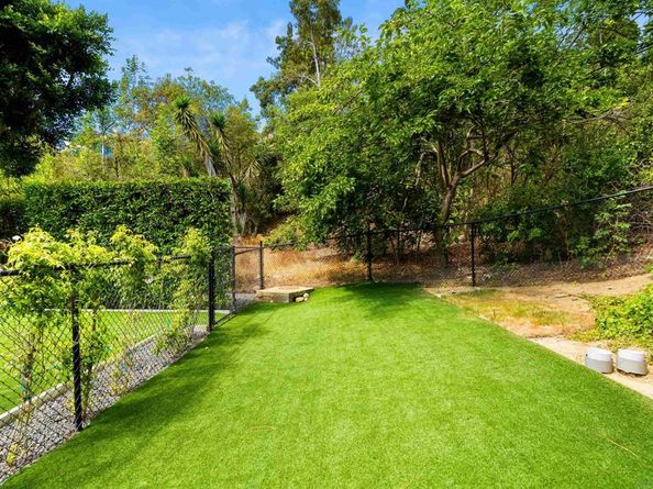 6887 Avenida Andorra, La Jolla CA 92037