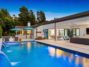 6887 Avenida Andorra, La Jolla CA 92037