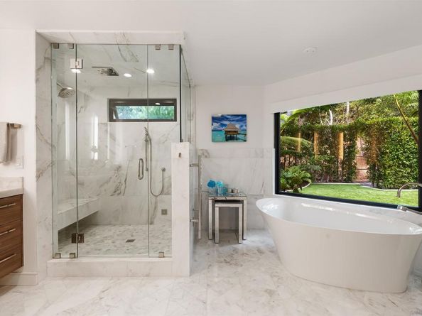 6887 Avenida Andorra, La Jolla CA 92037