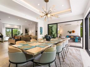 6887 Avenida Andorra, La Jolla CA 92037