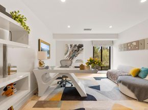 6887 Avenida Andorra, La Jolla CA 92037