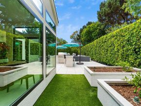 6887 Avenida Andorra, La Jolla CA 92037