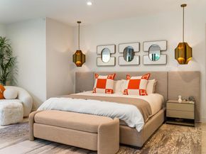 6887 Avenida Andorra, La Jolla CA 92037