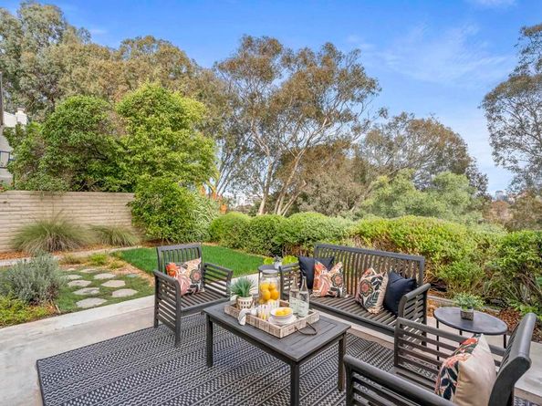 8871 Caminito Primavera, La Jolla CA 92037