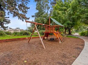 8871 Caminito Primavera, La Jolla CA 92037