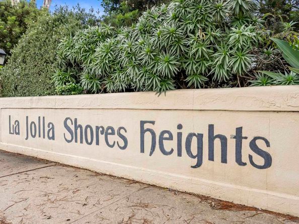 8871 Caminito Primavera, La Jolla CA 92037