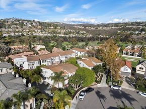 2630 Pirineos Way 5, Carlsbad CA 92009