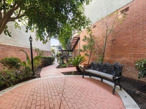 2630 Pirineos Way 5, Carlsbad CA 92009