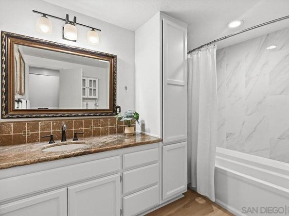 2630 Pirineos Way 5, Carlsbad CA 92009