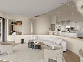 7455 Hillside Dr, La Jolla CA 92037