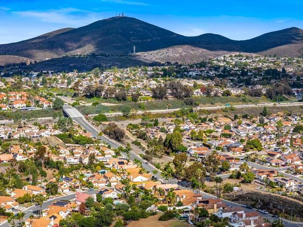 12848 Salmon River Rd, San Diego CA 92129