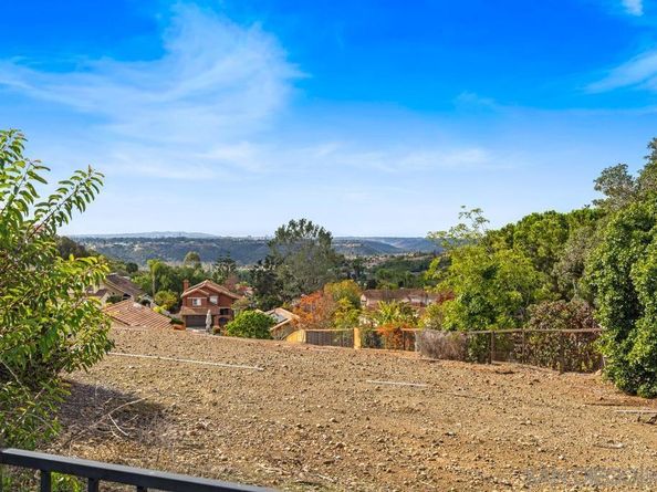 12848 Salmon River Rd, San Diego CA 92129