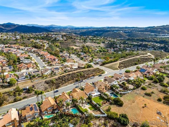 12848 Salmon River Rd, San Diego CA 92129