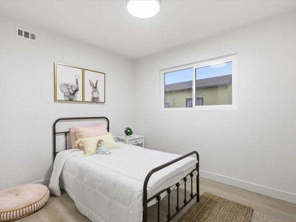 5840 Greycourt Ave, San Diego CA 92114