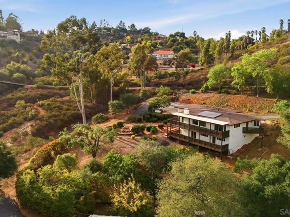 863 Via Rancho Pkwy, Escondido CA 92029