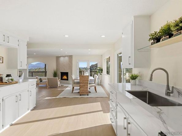 863 Via Rancho Pkwy, Escondido CA 92029