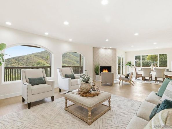 863 Via Rancho Pkwy, Escondido CA 92029