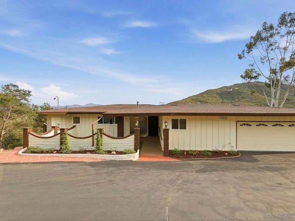 863 Via Rancho Pkwy, Escondido CA 92029