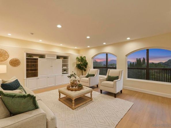 863 Via Rancho Pkwy, Escondido CA 92029