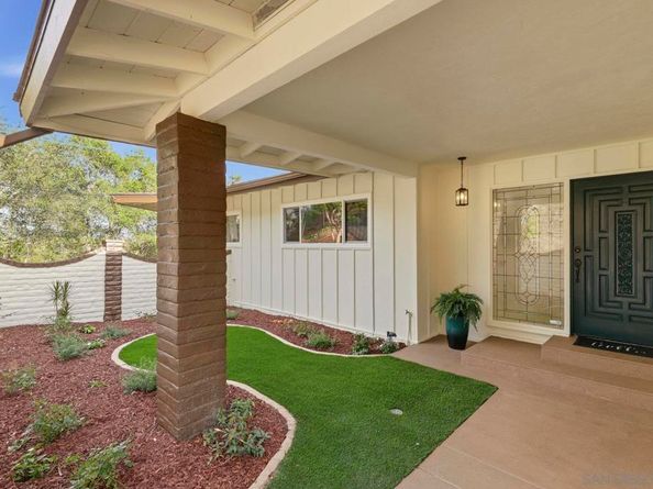 863 Via Rancho Pkwy, Escondido CA 92029