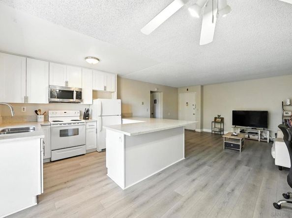 7838 Cowles Mountain Court C6, San Diego CA 92119