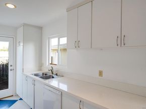 370 Tamarack Ave, Carlsbad CA 92008