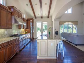 16632 Rose Of Tralee Ln, San Diego CA 92127