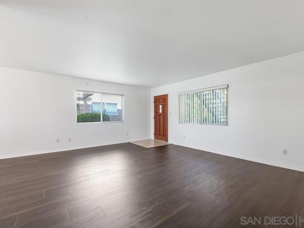 4851 Cole St 1, San Diego CA 92117