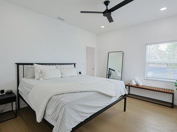 768 17th, San Diego CA 92101