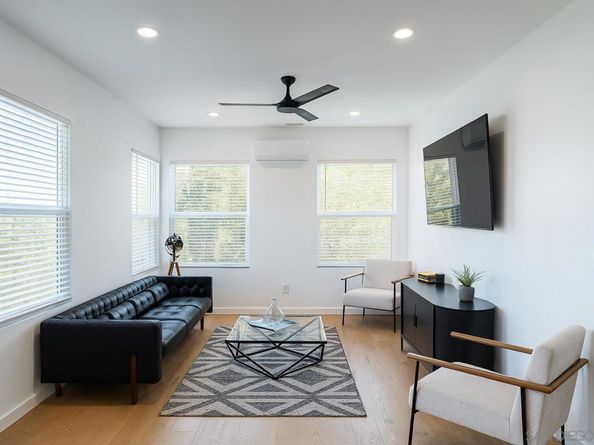 768 17th, San Diego CA 92101